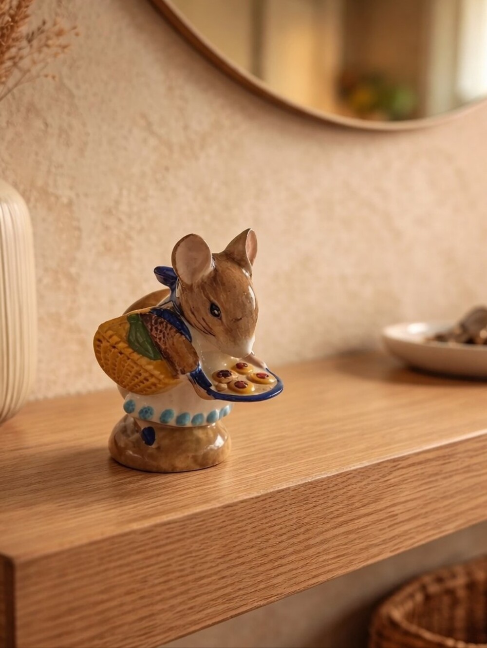 Vtg Beatrix Potter's "Appley Dapply" Figurine